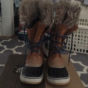 SOREL Joan of Arc boot. NWT. Size 10.